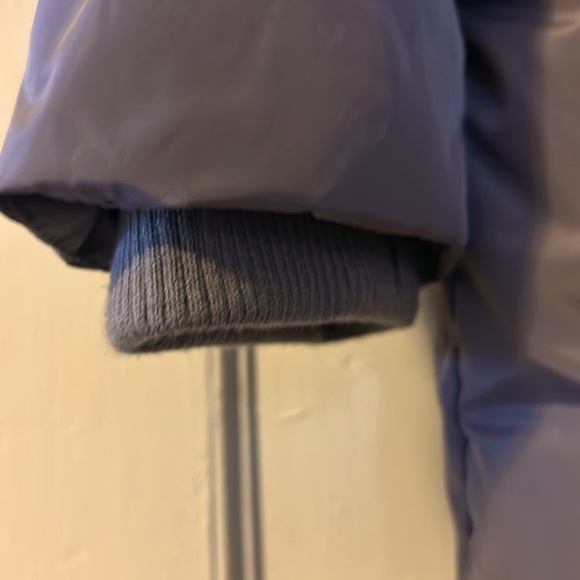 Reitman, ladies puffer, hooded coat, size XL, Grey, 2 Zippered closures. - Picture 4 of 11